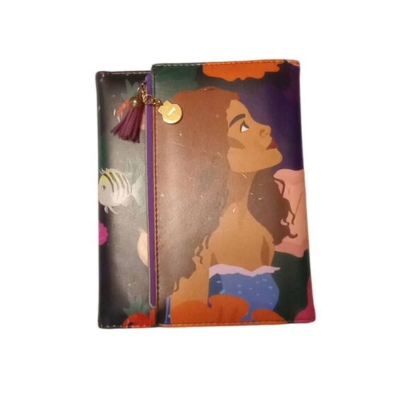 Disney ariel, little mermaid, trifold portfolio - Picture 1 of 11
